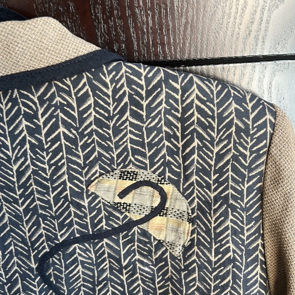 Artsy and professional blazer - Picture 3 of 6